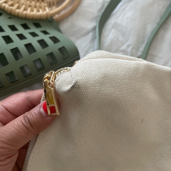 Mesh bag in vegan leather. - Picture 8 of 9